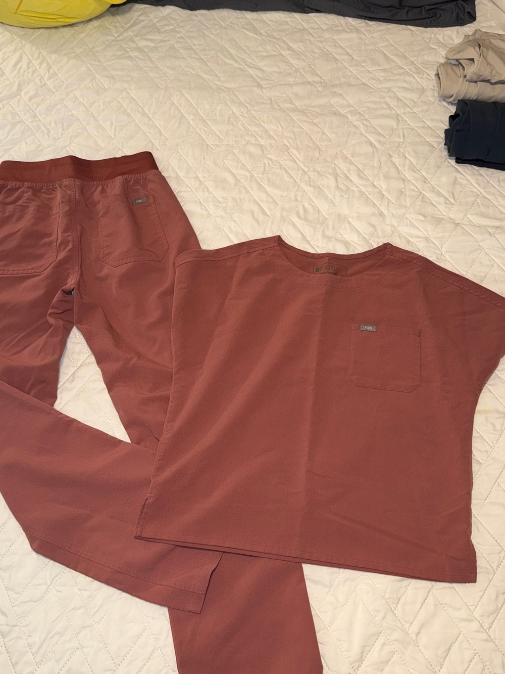 Mauve Two-Piece Figs Scrub Set - Picture 6 of 7